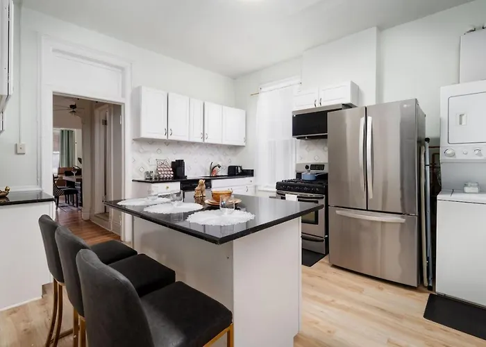 Dwntn 10mins And Sleeps 10 In Vintage And Free Parking * Chicago